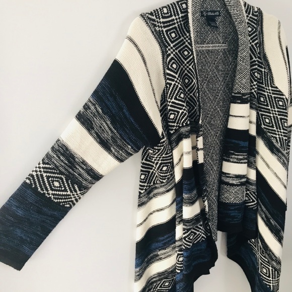 KHAKIS & CO. | boho | Southwestern Vibe - Picture 5 of 6